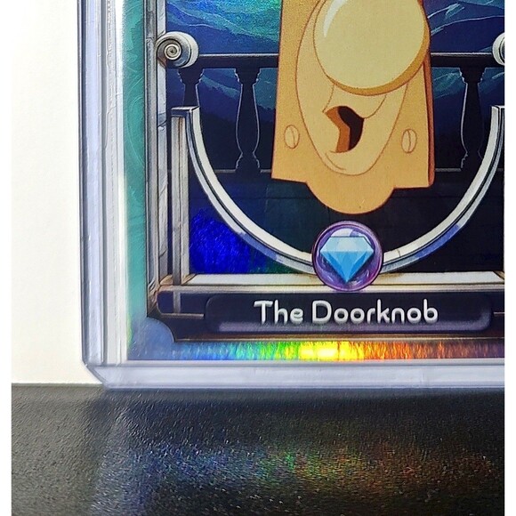 The Doorknob 2025 Topps Disney Wonder #117 Diamond Card Alice in Wonderland - Picture 5 of 6